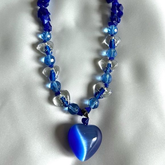vintage Jewelry - GORGEOUS BLUE GLASS HEART BEADED PENDANT NECKLACE VINTAGE Y2K/ 16"